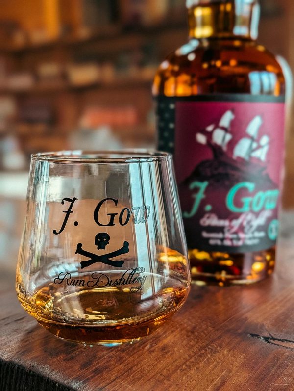 j gow rum logo glass